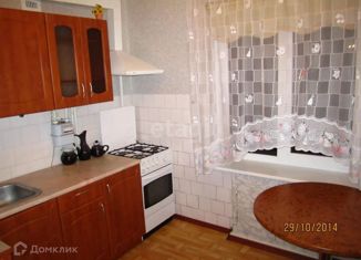Продаю 3-комнатную квартиру, 55 м2, Советск, улица Бетховена, 9