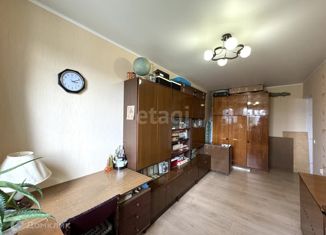 Продажа трехкомнатной квартиры, 56.5 м2, Смоленск, улица Кутузова, 30