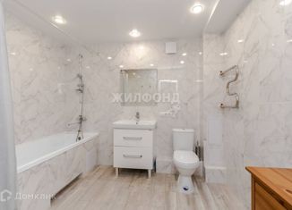 Продам двухкомнатную квартиру, 88.5 м2, Новосибирск, улица Державина, 14, метро Красный проспект