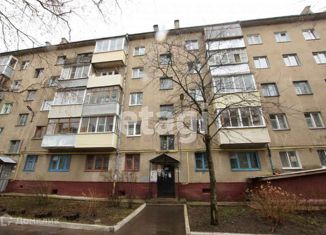 Продаю 1-ком. квартиру, 32 м2, Калужская область, Октябрьская улица, 13к1