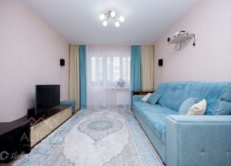 Продается трехкомнатная квартира, 76.7 м2, село Осиново, улица Гайсина, 5