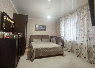 Продается 5-комнатная квартира, 200 м2, Нальчик, проспект Кулиева, 34, район Горная