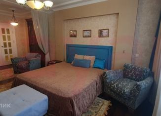 Сдаю 2-комнатную квартиру, 100 м2, Краснодарский край, улица Кубанская Набережная, 33