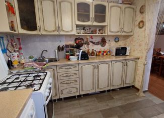 Продам 4-комнатную квартиру, 87 м2, Ардон, Пролетарская улица, 82