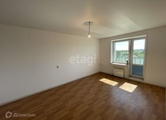 Продам 1-ком. квартиру, 34 м2, Свободный, улица Кирова, 98