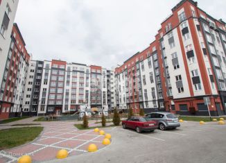 Продаю 2-ком. квартиру, 52.4 м2, Калининград, Коммунистическая улица, 26