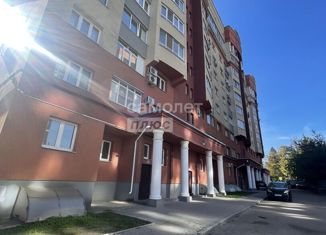 Продажа 3-ком. квартиры, 139 м2, Иваново, Комсомольская улица, 17