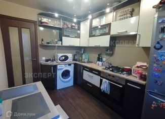 Продам двухкомнатную квартиру, 49 м2, Новгородская область, Большая Санкт-Петербургская улица, 138