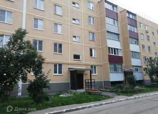 Трехкомнатная квартира на продажу, 52.8 м2, Новомичуринск, проспект Смирягина, 19