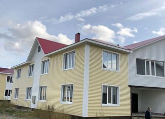 Продается таунхаус, 280 м2, посёлок городского типа Излучинск, Набережная улица, 11А