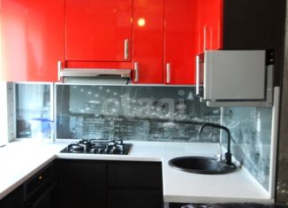 Трехкомнатная квартира на продажу, 56 м2, Москва, улица Маршала Новикова, 8к2, улица Маршала Новикова