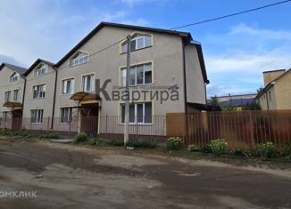 Продается 2-ком. квартира, 62.3 м2, Смоленская область, улица Губенко, 18А