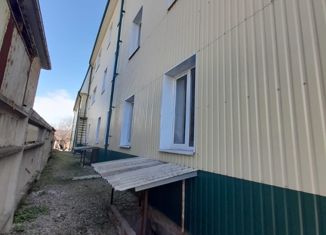 Продам офис, 988 м2, Нальчик, улица Братьев Кушховых, 112, район Аэропорт