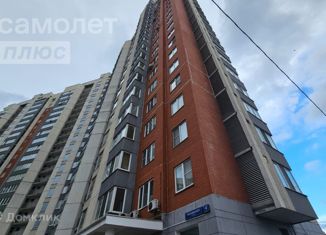 Продается 2-комнатная квартира, 75 м2, Москва, метро Строгино, улица Твардовского, 4к4