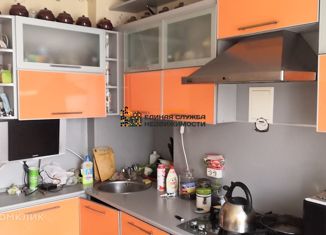 Сдается в аренду четырехкомнатная квартира, 76 м2, Уфа, улица Уфимское Шоссе, 6/1, Октябрьский район