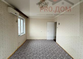 Продаю 2-комнатную квартиру, 43 м2, Оренбургская область, улица Комарова, 10