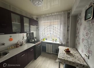 Продается двухкомнатная квартира, 41 м2, Озёрск, улица Космонавтов, 16