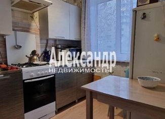 Продажа двухкомнатной квартиры, 44.4 м2, Кириши, улица Строителей, 24