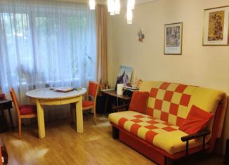 Продам трехкомнатную квартиру, 62 м2, Санкт-Петербург, улица Димитрова, 16к3, улица Димитрова