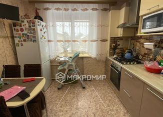 Продаю 3-ком. квартиру, 60.3 м2, Кунгур, улица Попкова, 2А