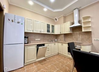 Сдам 5-комнатную квартиру, 180 м2, Казань, Аэропортовская улица, 27Б, Советский район