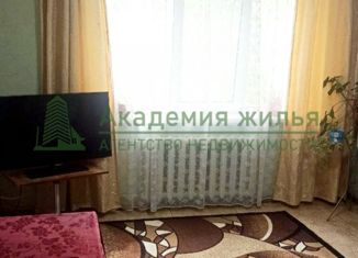 Продаю 3-комнатную квартиру, 61 м2, Саратовская область, улица Колотилова, 52