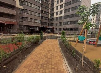 Продаю 1-ком. квартиру, 42 м2, Ростов-на-Дону, ЖК Сокол на Оганова