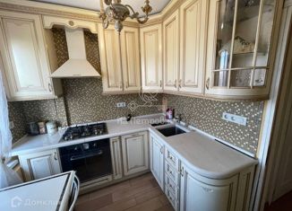 Продажа 3-комнатной квартиры, 60.5 м2, Москва, улица Генерала Тюленева, 39, метро Тёплый Стан