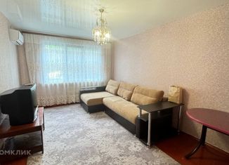 Продажа 2-ком. квартиры, 51 м2, Волгоград, улица 8-й Воздушной Армии, 31