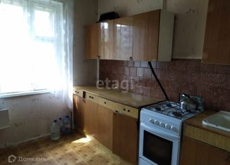 Сдается в аренду трехкомнатная квартира, 64.4 м2, Кушва, Станционная улица, 86А