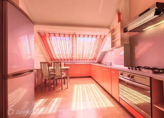 Продам двухкомнатную квартиру, 57.7 м2, Сочи, микрорайон Молдовка, улица Мира, 163/7