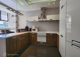 Продам двухкомнатную квартиру, 78.8 м2, Волгоград, улица им. Циолковского, 29, ЖК Волжский Ветер