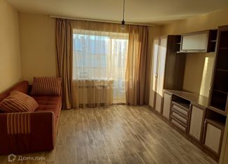 Сдаю однокомнатную квартиру, 39 м2, село Троицкое, Школьный бульвар, 3