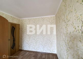 Продаю 4-комнатную квартиру, 87 м2, Гулькевичи, Северная улица, 10
