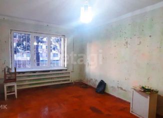 Продается двухкомнатная квартира, 42.3 м2, Майский, улица Гагарина, 12