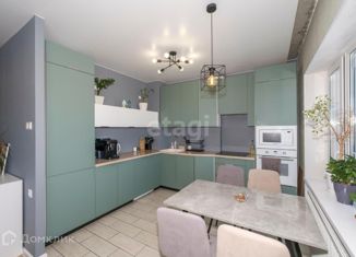 Продаю 2-ком. квартиру, 68.1 м2, посёлок городского типа Белый Яр, улица Единства, 5