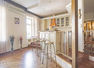 Аренда 4-комнатной квартиры, 175 м2, Москва, улица Знаменка, 15, метро Боровицкая