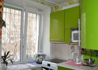 Продаю двухкомнатную квартиру, 42 м2, Новосибирск, Ученическая улица, 3