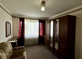 Сдается в аренду двухкомнатная квартира, 56 м2, Крымск, улица Вавилова, 7