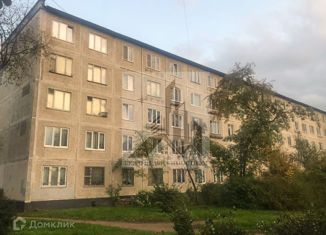 Трехкомнатная квартира на продажу, 61.6 м2, Санкт-Петербург, проспект Большевиков, 67к3