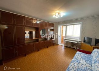 Продается 2-ком. квартира, 50.1 м2, Покров, Больничный проезд, 3