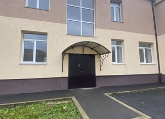 Продается 3-ком. квартира, 98.6 м2, Волжский, Молодежная улица, 40