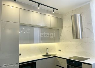 Продам 2-ком. квартиру, 70 м2, Белгород, улица Попова, 35Д, ЖК Центр Парк