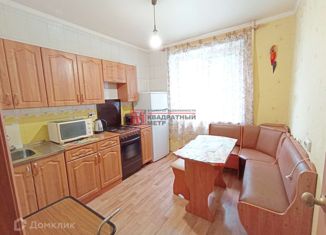 Продаю двухкомнатную квартиру, 51 м2, Старый Оскол, микрорайон Жукова, 24