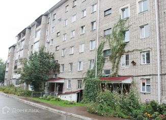 Продажа трехкомнатной квартиры, 58 м2, Горно-Алтайск, Коммунистический проспект, 24