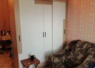 Продаю комнату, 90 м2, Алексин, улица Героев Алексинцев, 8А