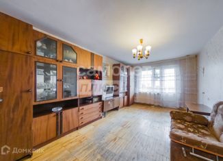 Продам 1-ком. квартиру, 37.2 м2, Екатеринбург, улица Уральских Рабочих, 25, улица Уральских Рабочих