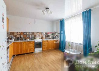 Продам трехкомнатную квартиру, 101 м2, Череповец, Октябрьский проспект, 94