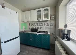 Продам 3-комнатную квартиру, 60 м2, село Белогорье, Заводская улица, 3