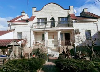 Продаю дом, 650 м2, Евпатория, Южная улица, 4